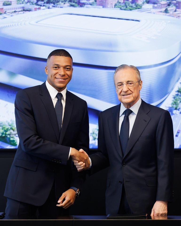 Transferi Haberleri |  Kylian Mbappe, Real Madrid'le 5 yıllık sözleşme imzaladı.